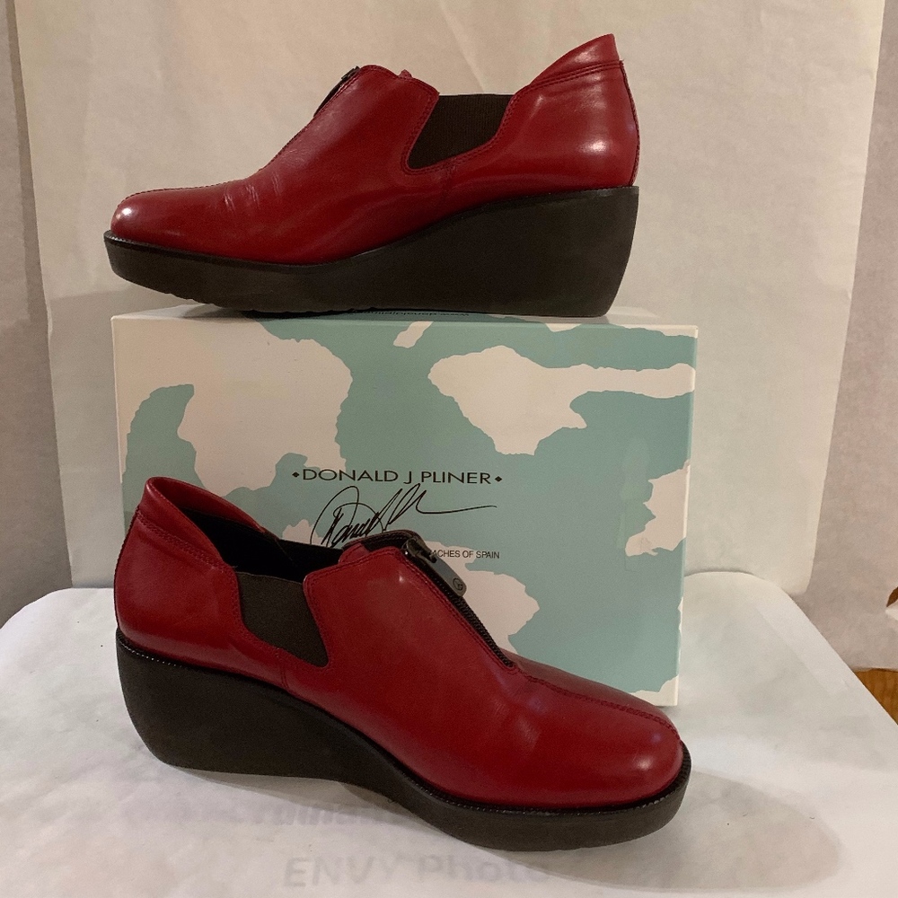 Red Leather Donald Pliner Wedge